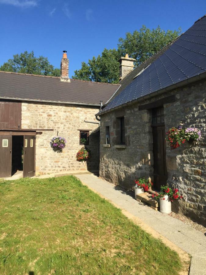 No 3 Route De Lingramiere Bed and Breakfast La Ferte-Mace Exteriör bild