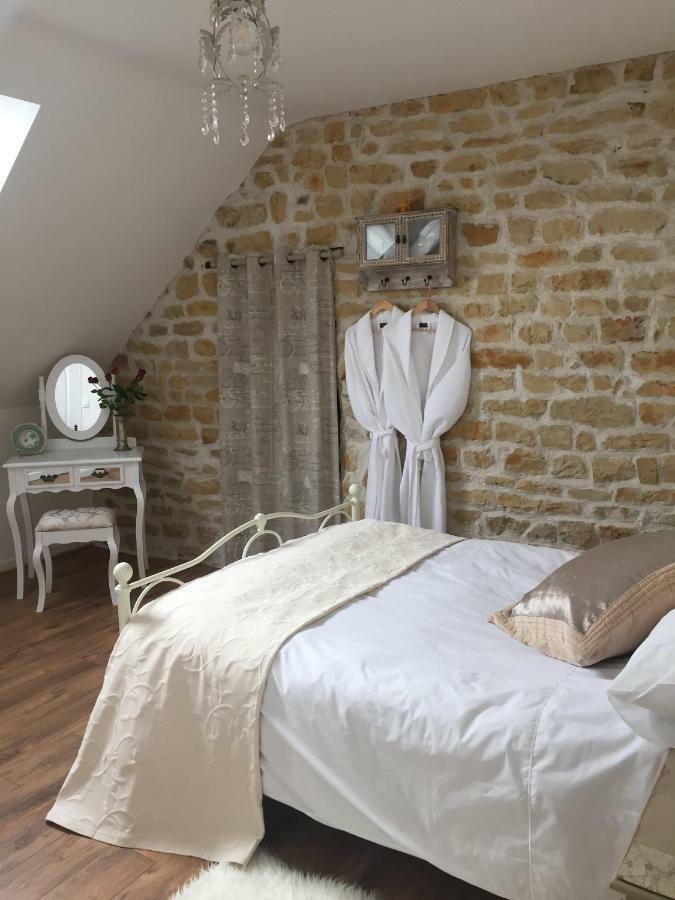 No 3 Route De Lingramiere Bed and Breakfast La Ferte-Mace Exteriör bild