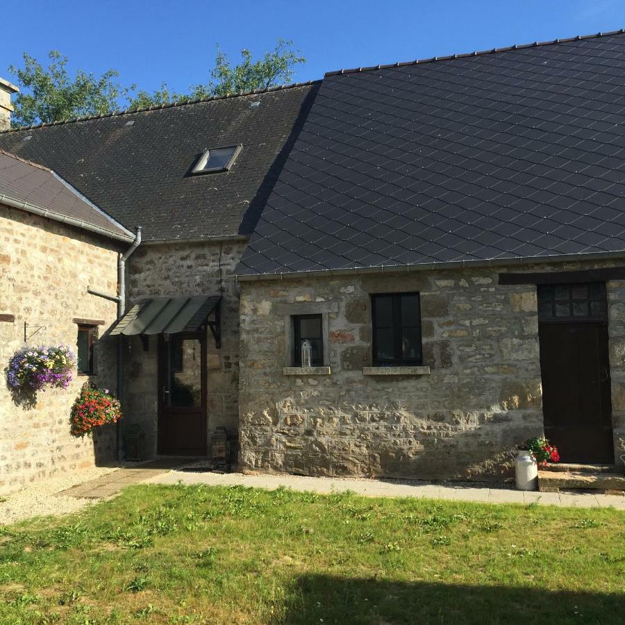 No 3 Route De Lingramiere Bed and Breakfast La Ferte-Mace Exteriör bild