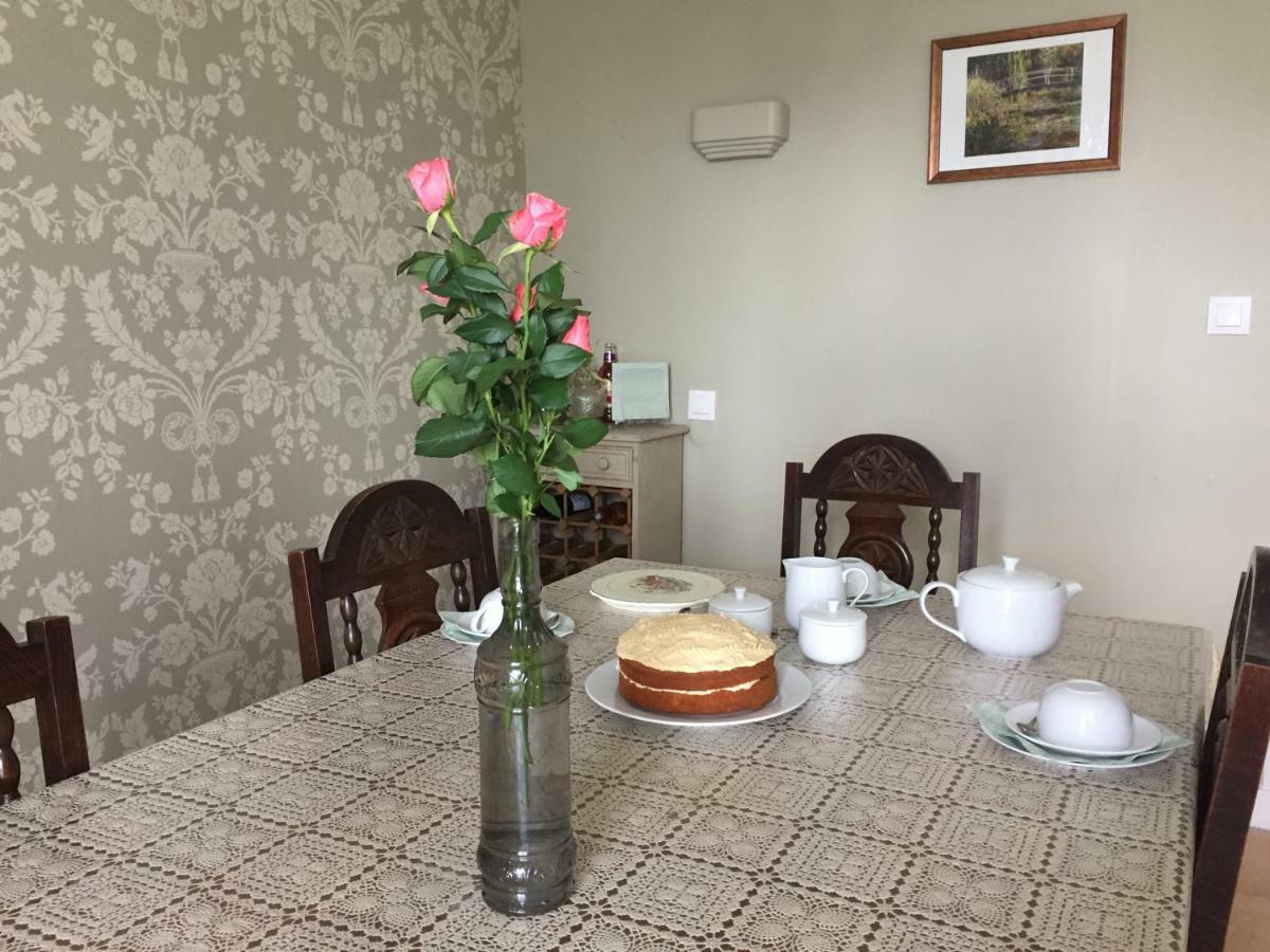 No 3 Route De Lingramiere Bed and Breakfast La Ferte-Mace Exteriör bild